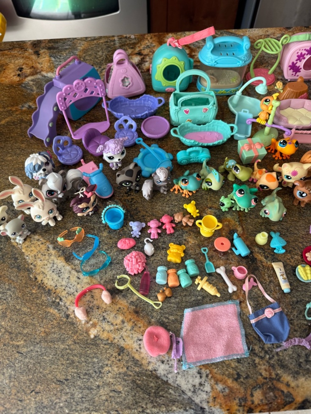 Vintage Littlest Pet Shop Mixed Figures Lot - Picture 2 of 3
